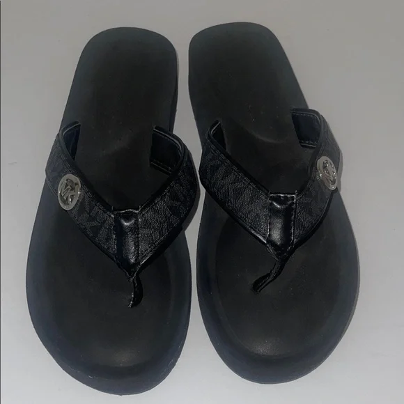 MICHAEL Michael Kors Black Sandals - Picture 4 of 12